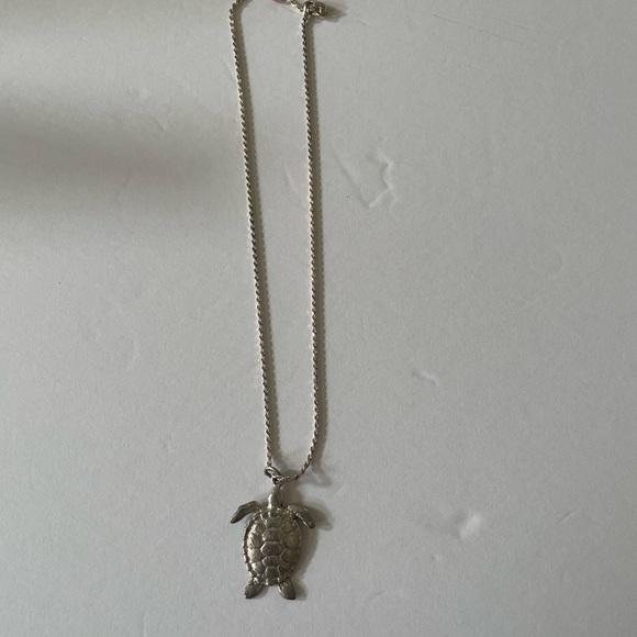 NWT Sterling Silver Sea Turtle Charm And Necklace 16 Inches - Picture 4 of 11